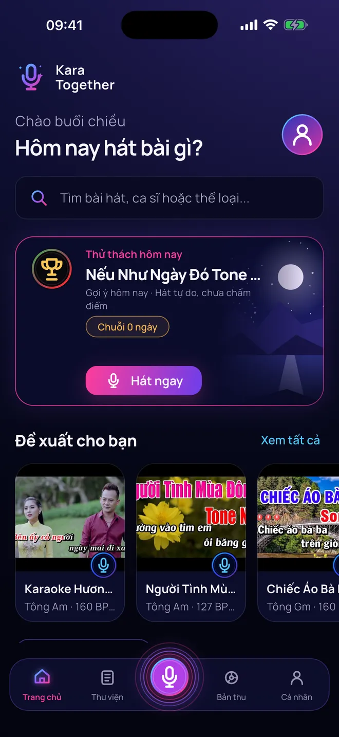 Trang chủ với thử thách hôm nay và gợi ý bài karaoke